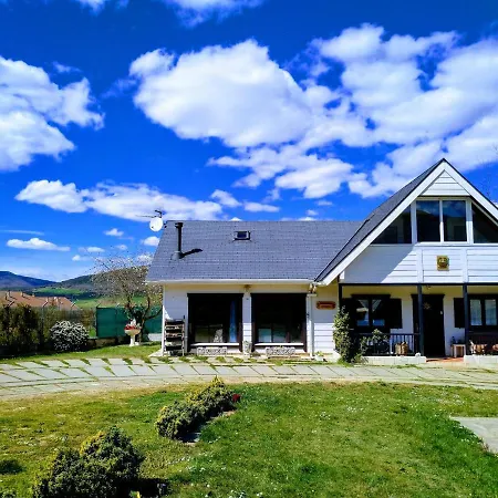 Casa - Madera Canadiense Chalet